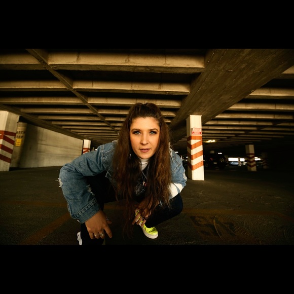 Meet your Posher, Brenna - Picture 1 of 1